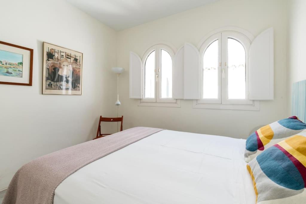 Apartamentos Rg, San Vicente 22 Seville Luaran gambar