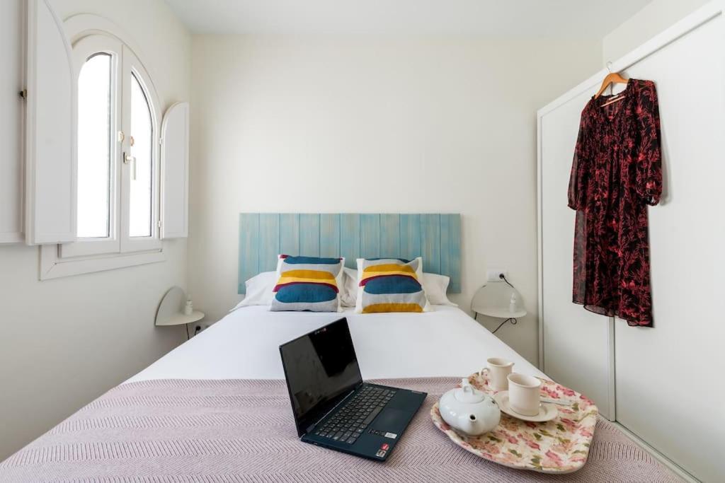 Apartamentos Rg, San Vicente 22 Seville Luaran gambar