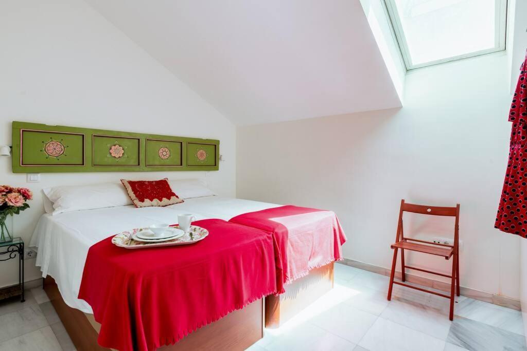 Apartamentos Rg, San Vicente 22 Seville Luaran gambar