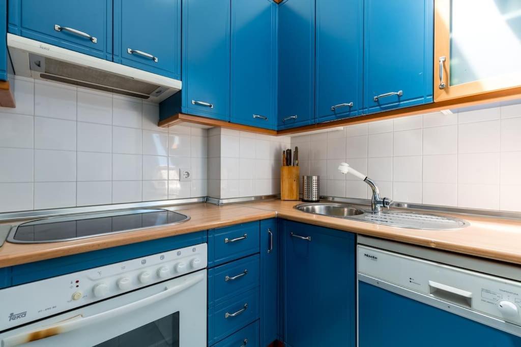 Apartamentos Rg, San Vicente 22 Seville Luaran gambar